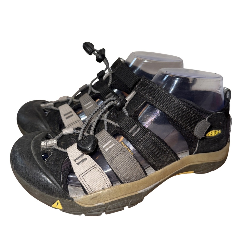 Keen Mens Size 5 Black With gray Trim Waterproof Sandals Outdoor Hiking
